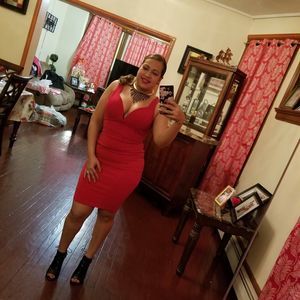 Meet your Posher, Ofelia